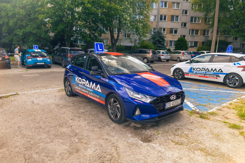 Dark blue Hyundai i20 – KopaMa Wrocław training car